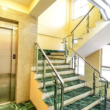 Fabhotel Stay Inn International - Nr Sealdah Station 加尔各答 外观 照片
