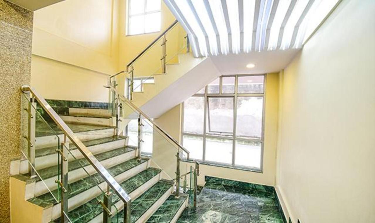 Fabhotel Stay Inn International - Nr Sealdah Station 加尔各答 外观 照片