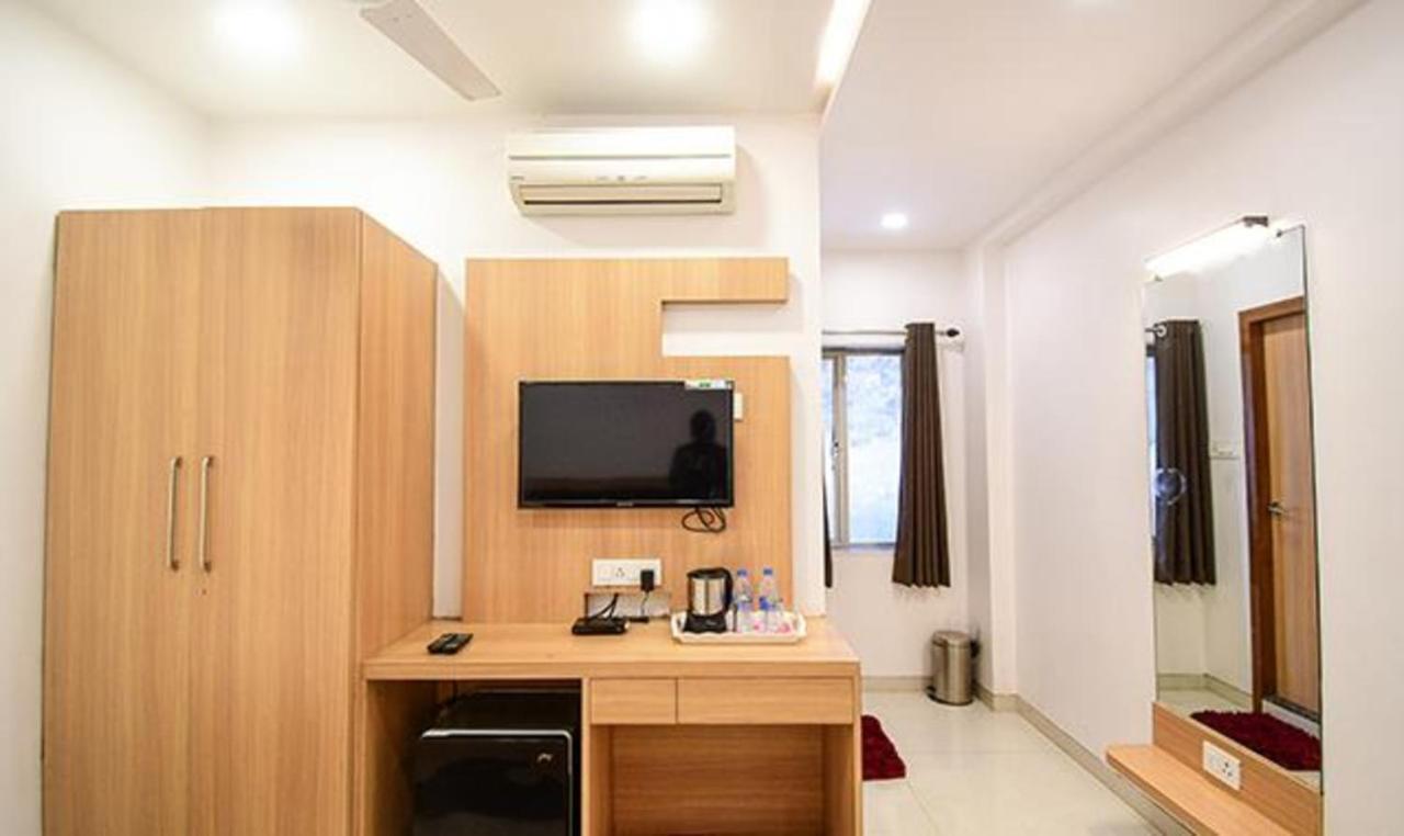 Fabhotel Stay Inn International - Nr Sealdah Station 加尔各答 外观 照片
