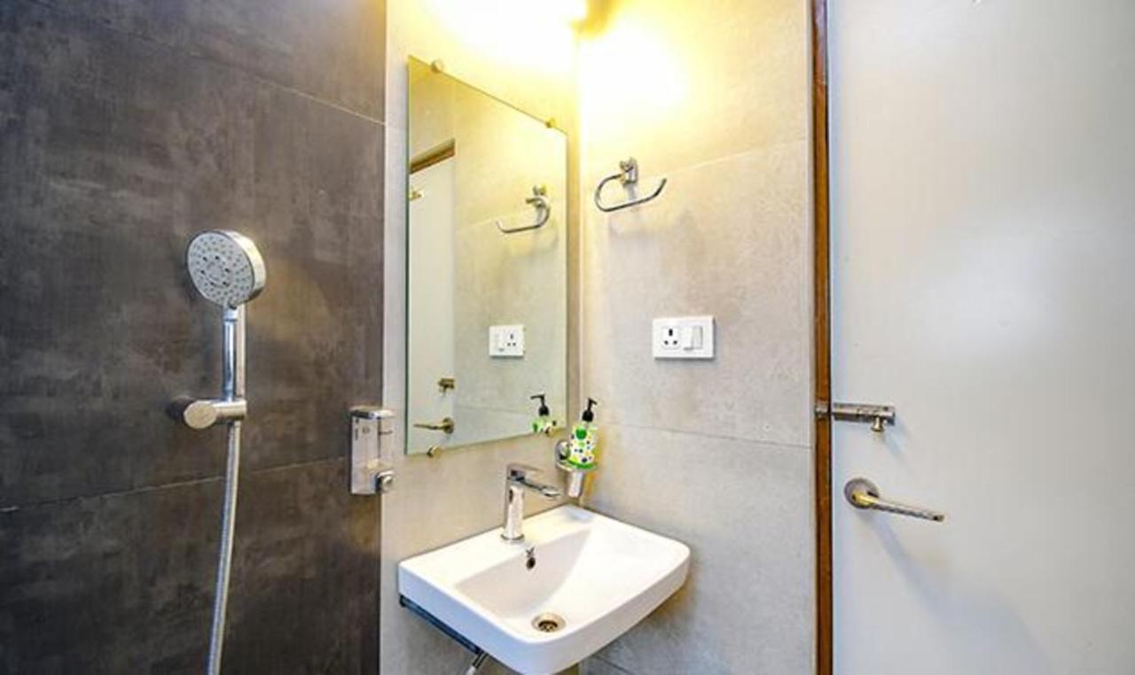 Fabhotel Stay Inn International - Nr Sealdah Station 加尔各答 外观 照片