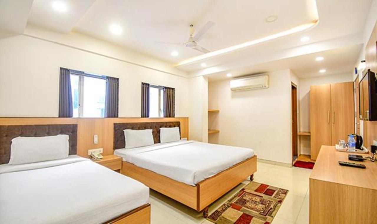 Fabhotel Stay Inn International - Nr Sealdah Station 加尔各答 外观 照片