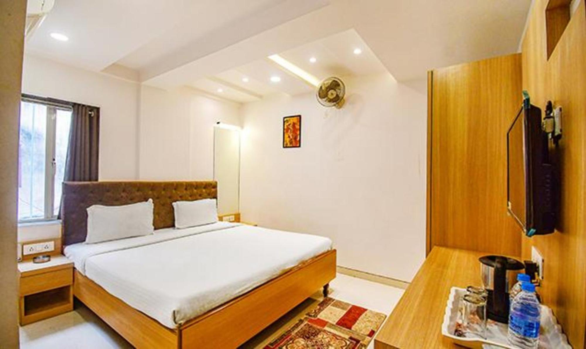 Fabhotel Stay Inn International - Nr Sealdah Station 加尔各答 外观 照片